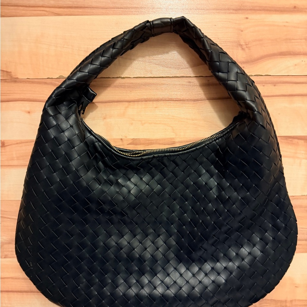 A&F Black Woven Women's Bag